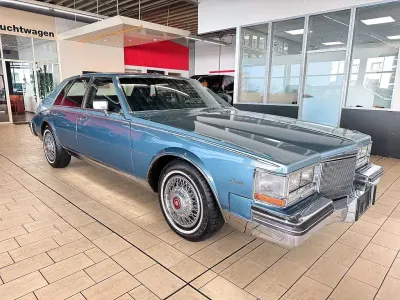 Usata Cadillac Seville 135 CV (99 kW) 1985 Blu Berlina