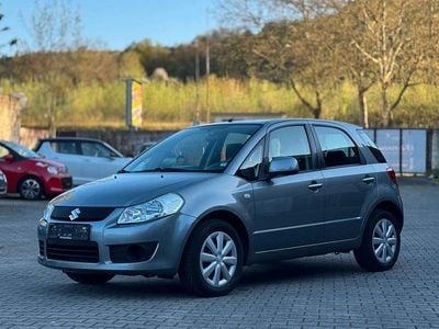 Begagnad Suzuki SX4 Club 107 HK (78 kW) 2009 Grå Sedan