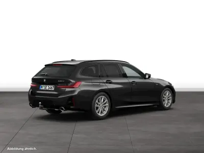 Gebraucht BMW 330 286 PS (210 kW) 2025 Black sapphire metallic Kombi