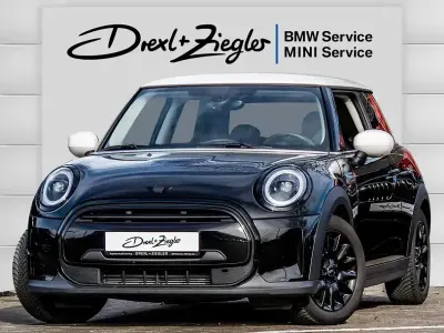 Gebraucht Mini Cooper 136 PS (100 kW) 2021 Midnight black metallic Kleinwagen