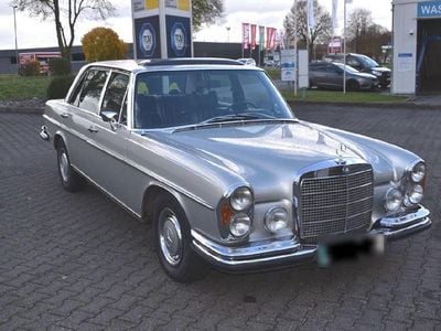 Gebraucht Mercedes 300 200 PS (147 kW) 1970 Silber Limousine