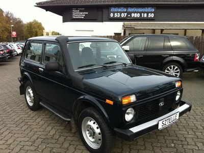 Gebraucht Lada niva 83 PS (61 kW) 2013 Grün SUV