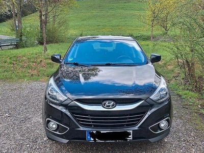 Schwarz Gebraucht 2015 Hyundai ix35 SUV | 10.200 € (Etwas zu teuer)