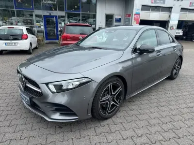 Używany Mercedes A180 Sport 116 KM (85 kW) 2020 Szary Sedan/Limuzyna