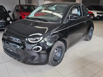 Gebraucht Fiat 500e 88 kW (120 PS) 2023 Schwarz Kleinwagen