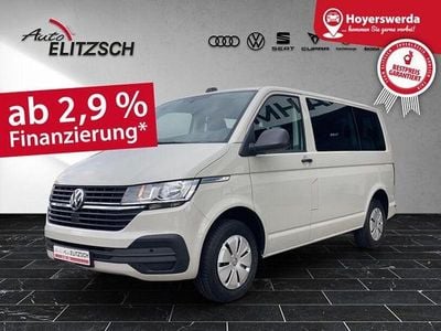 Gebraucht VW Caravelle Trendline 150 PS (110 kW) 2024 Ascotgrau Van / Kleinbus