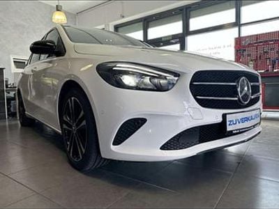 Gebraucht Mercedes B220 Business 190 PS (139 kW) 2019 Weiß Van / Kleinbus