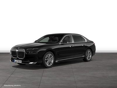 Gebraucht BMW 750e 489 PS (359 kW) 2025 Schwarz Limousine