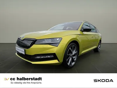 Gebraucht Skoda Superb SportLine 156 PS (114 kW) 2022 Gold Kombi