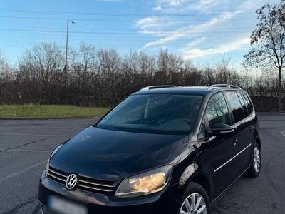 Schwarz Gebraucht 2010 VW Touran Van / Kleinbus | 6.000 € (Fairer Preis)