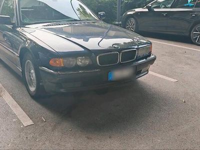 BMW 735