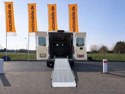 Gebraucht Peugeot Boxer 131 PS (96 kW) 2017 Weiß Van