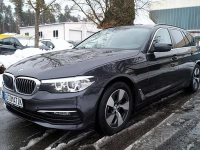 Grau Gebraucht 2020 BMW 520 Performance Kombi | 18.499 € (Guter Preis)