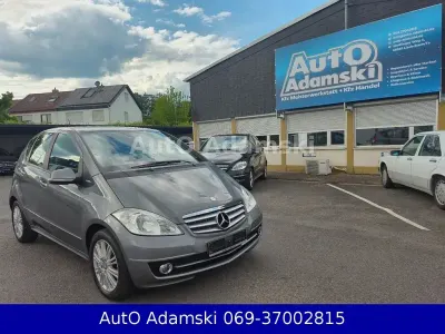 Gebraucht Mercedes A180 Elegance 116 PS (85 kW) 2010 Grau Van / Kleinbus