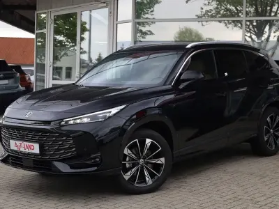 Uusi MG HS Luxury 224 HP (164 kW) 2026 Musta Katumaasturi