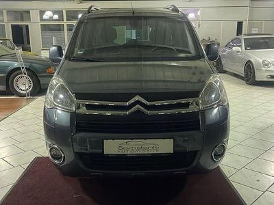 Grau Gebraucht 2009 Citroën Berlingo Exclusive Van / Kleinbus | 6.450 € (Etwas zu teuer)