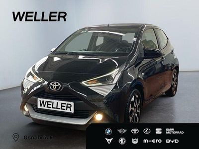 Gebraucht Toyota Aygo x-sky 72 PS (52 kW) 2020 Schwarz Kleinwagen
