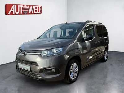 Gebraucht Toyota Proace Verso City 131 PS (96 kW) 2022 Grau Kombi