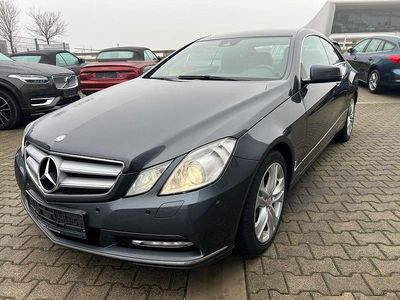 Gebraucht Mercedes E220 170 PS (125 kW) 2013 Schwarz Coupé