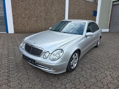 Gebraucht Mercedes E270 Avantgarde 177 PS (130 kW) 2003 Grau Limousine