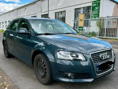 Gebraucht Audi A3 Sportback Ambiente 125 PS (91 kW) 2010 Blau Kleinwagen