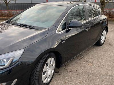 Schwarz Gebraucht 2013 Opel Astra Sport Limousine | 6.900 € (Teuer)