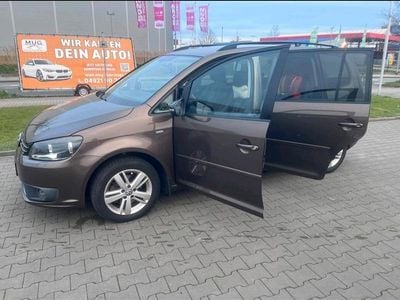 Gebraucht VW Touran 105 PS (77 kW) 2012 Braun Van / Kleinbus