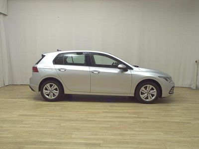 Usata VW Golf VIII Life 116 CV (85 kW) 2021 Argento Berlina