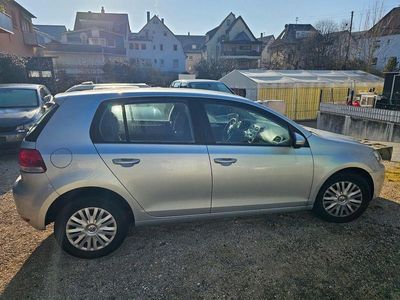 Second-hand VW Golf VII Trendline 80 CP (58 kW) 2012 Argintiu Berlinǎ