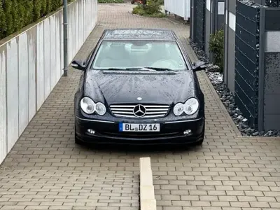 Używany Mercedes CLK270 170 KM (125 kW) 2004 Niebieski Coupe