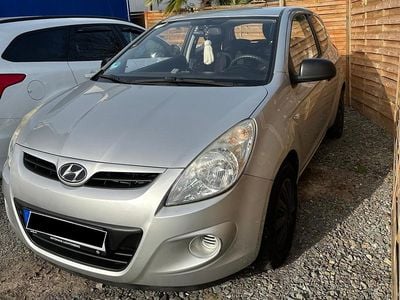 Gebraucht Hyundai i20 75 PS (55 kW) 2009 Grau Kleinwagen