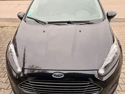 Gebraucht Ford Fiesta 82 PS (60 kW) 2015 Schwarz Limousine