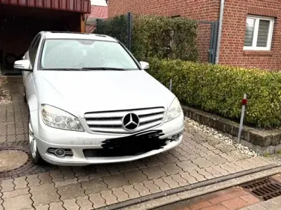 Gebraucht Mercedes C200 184 PS (135 kW) 2009 Silber Limousine