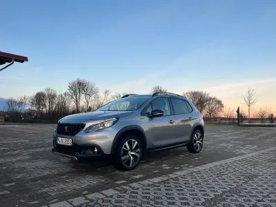 Gebraucht Peugeot 2008 Allure 114 PS (83 kW) 2019 Silber SUV