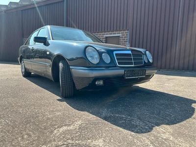 Mercedes E220