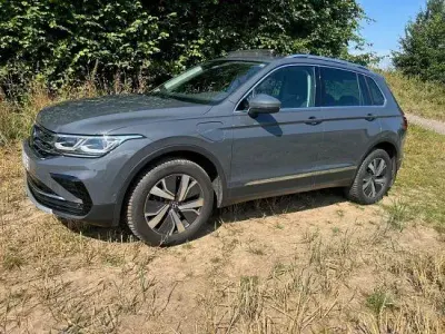 Gebraucht VW Tiguan Elegance 150 PS (110 kW) 2022 Grau SUV
