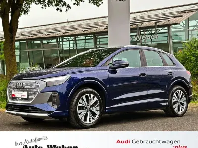 Gebraucht Audi Q4 e-tron Advanced 150 kW (204 PS) 2023 Navarrablau metallic SUV