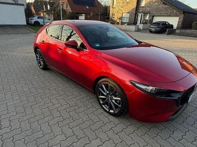 Gebraucht Mazda 3 116 PS (85 kW) 2019 Rot Limousine