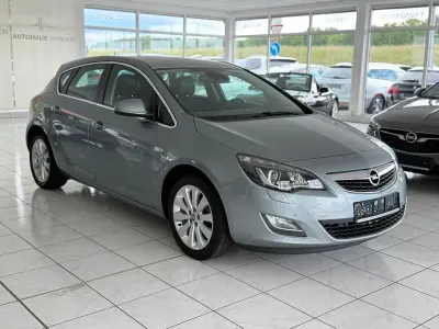 Gebraucht Opel Astra Innovation 116 PS (85 kW) 2010 Silber Limousine
