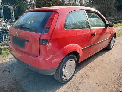 Second-hand Ford Fiesta 60 CP (44 kW) 2005 Roșu Hatchback