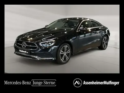 Gebraucht Mercedes E400 Avantgarde 330 PS (242 kW) 2022 Schwarz Coupé