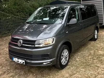 Gebraucht VW Multivan 102 PS (75 kW) 2018 Grau Van / Kleinbus
