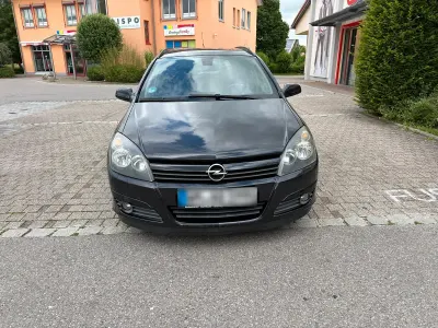 Gebraucht Opel Astra 115 PS (84 kW) 2004 Schwarz Kombi