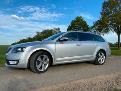 gebraucht Skoda Octavia Combi 2.0 TDI, 110kW Diesel, Automatik