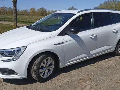 Gebraucht Renault Mégane IV LIMITED Deluxe 116 PS (85 kW) 2019 Weiß Limousine