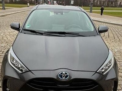 Gebraucht Toyota Yaris Hybrid 116 PS (85 kW) 2021 Grau Kleinwagen