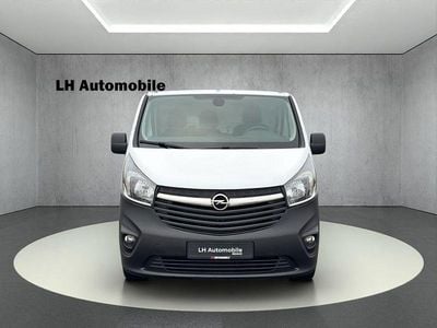 Gebraucht Opel Vivaro 121 PS (88 kW) 2017 Weiß Van / Kleinbus