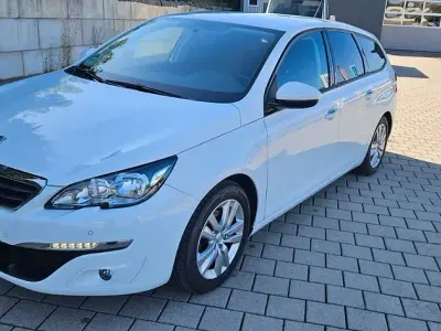 Gebraucht Peugeot 308 SW Active 120 PS (88 kW) 2016 Weiß Kombi