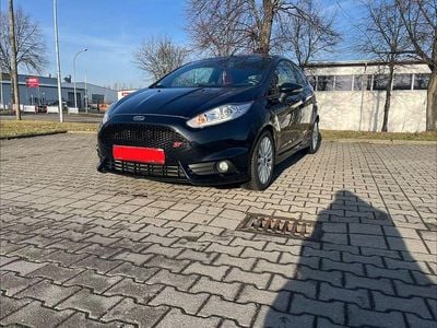 Schwarz Gebraucht 2014 Ford Fiesta Sport Kleinwagen | 7.950 € (Fairer Preis)