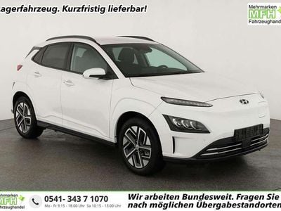 Serenity weiß metallic Gebraucht 2024 Hyundai Kona Advantage SUV | 25.545 € (Fairer Preis)